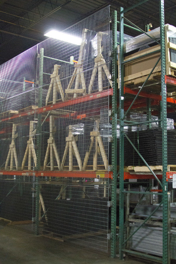 Folding Guard Bulk Storage Welded Wire Lockers<BR><BR>