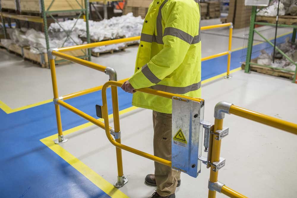 Self Closing Safety Gates 